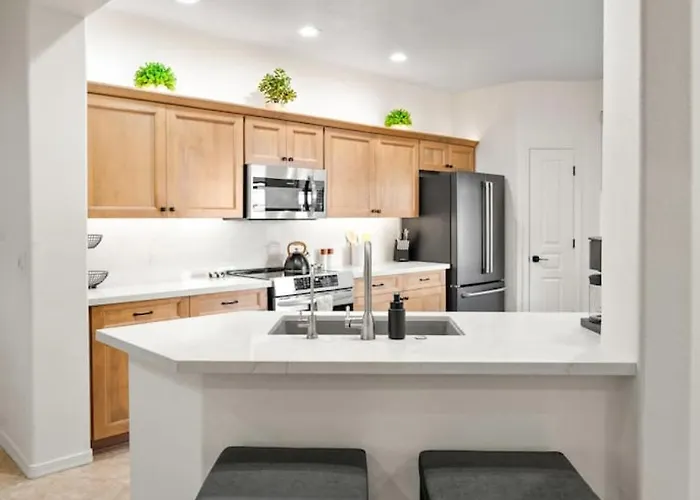 Style Living With Heated Pool, Spa, Gym, And Nearby Golf * Scottsdale