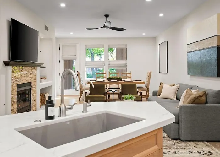 Style Living With Heated Pool, Spa, Gym, And Nearby Golf Dom wakacyjny *