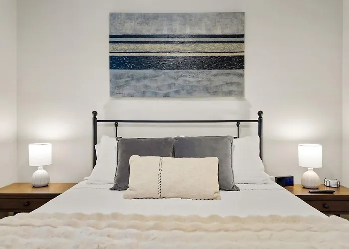 Dom wakacyjny Style Living With Heated Pool, Spa, Gym, And Nearby Golf