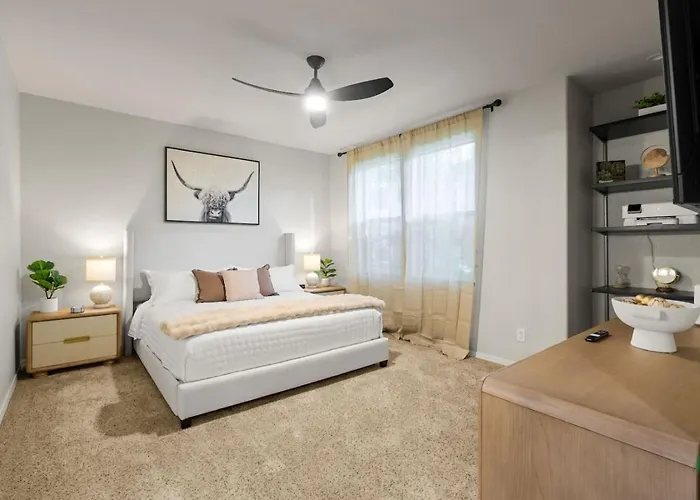 Style Living With Heated Pool, Spa, Gym, And Nearby Golf Dom wakacyjny