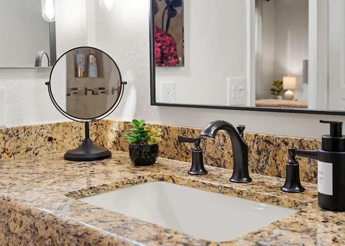 Style Living With Heated Pool, Spa, Gym, And Nearby Golf * Scottsdale