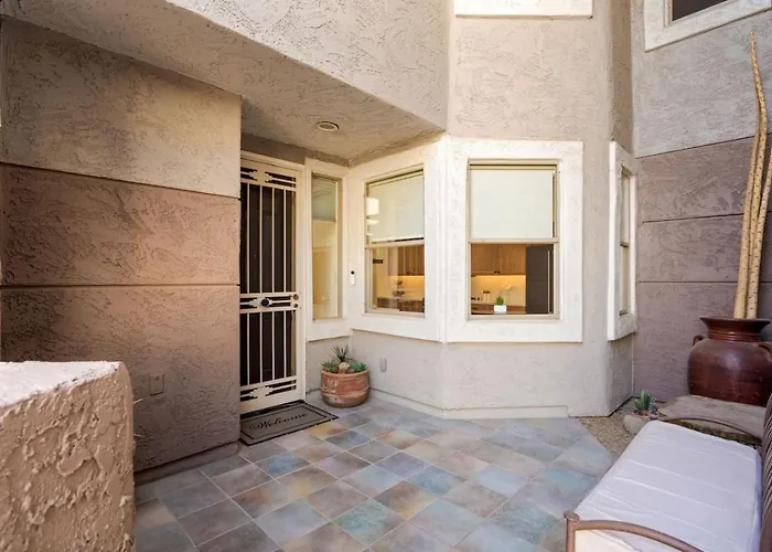 Dom wakacyjny Style Living With Heated Pool, Spa, Gym, And Nearby Golf